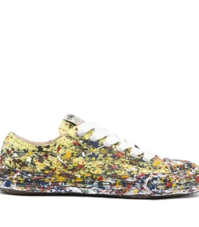 Front view of Maison Mihara Yasuhiro Peterson23 Sputtering-Paint Sneakers featuring artistic paint detailing