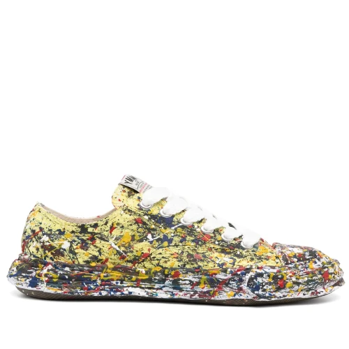 Front view of Maison Mihara Yasuhiro Peterson23 Sputtering-Paint Sneakers featuring artistic paint detailing