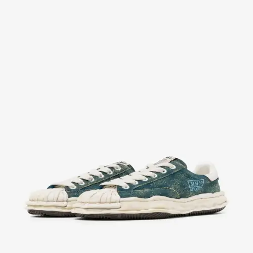 Maison Mihara Yasuhiro Blakey Original Sole Sneakers Front View Front view of Maison Mihara Yasuhiro Blakey Original Sole Low-Top Sneakers