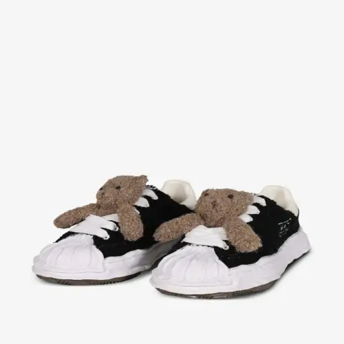 Maison Mihara Yasuhiro Embroidery Low-Top Sneakers front view